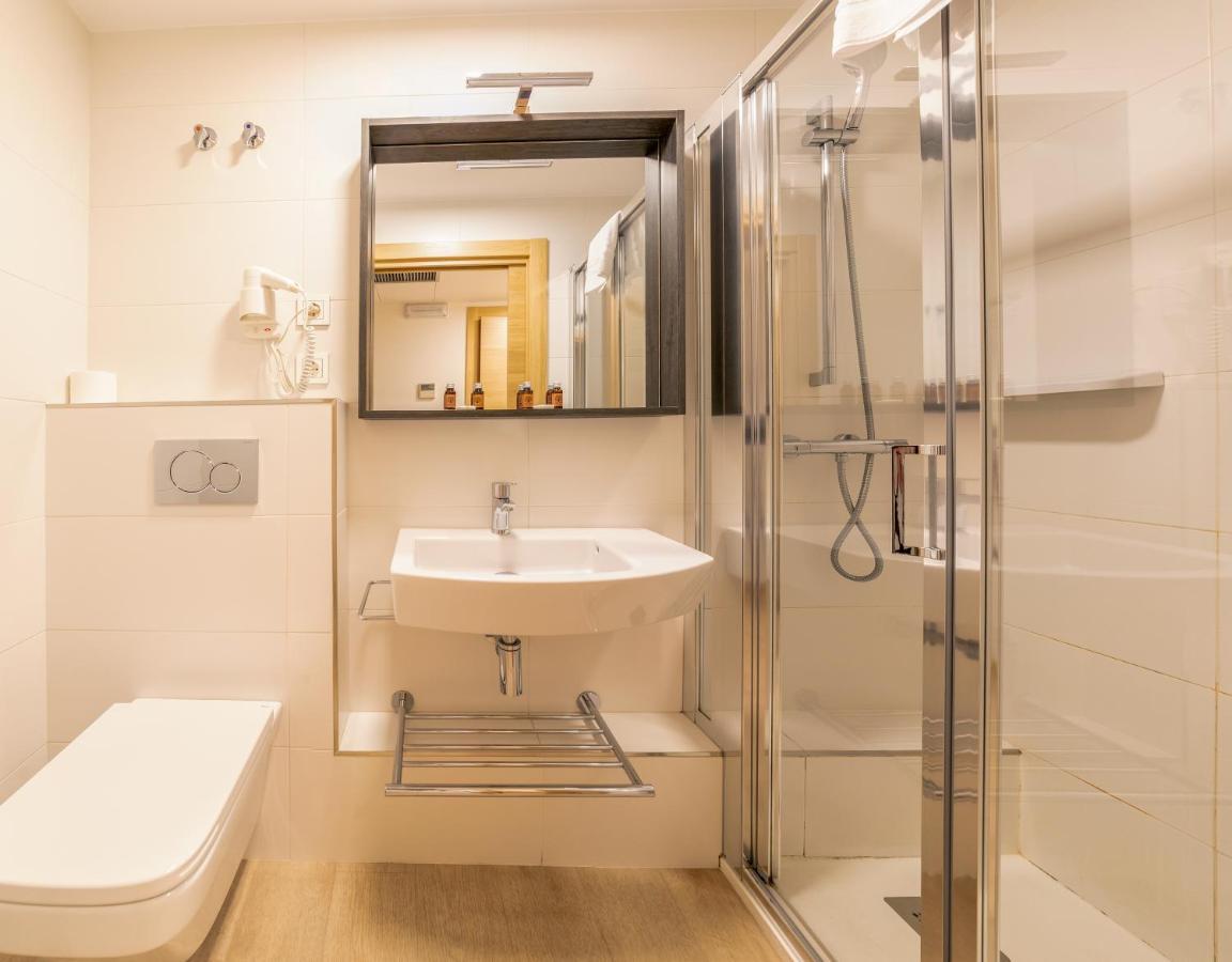 Atotxa Rooms San Sebastian Exterior photo